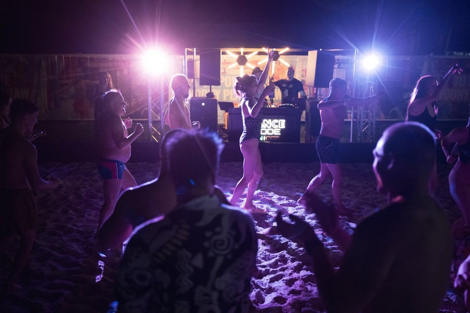 After party Łódź Summer Festival 2025. Impreza przeniosła się do Aquaparku Fala