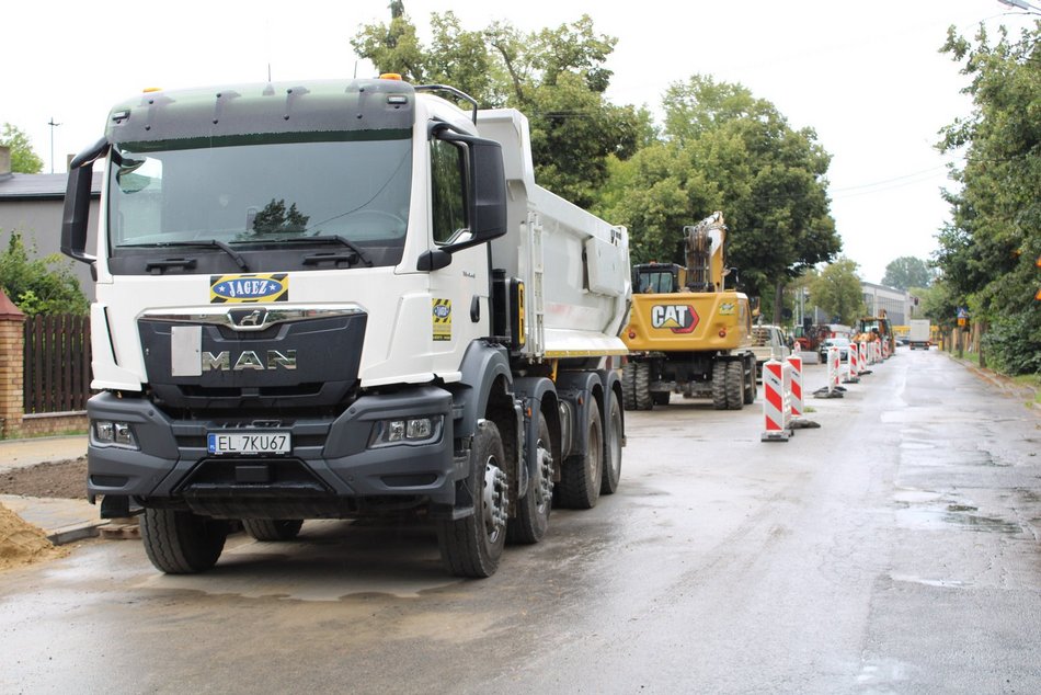 Remont Dubois w Łodzi wre. Chodnik już niemal ułożony!