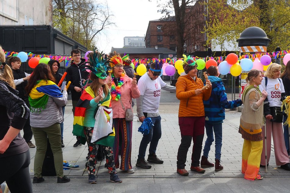 Łódź. Strefa kibica na DOZ Maraton Łódź 2026. Jak Łodzianie dopingowali biegaczy?