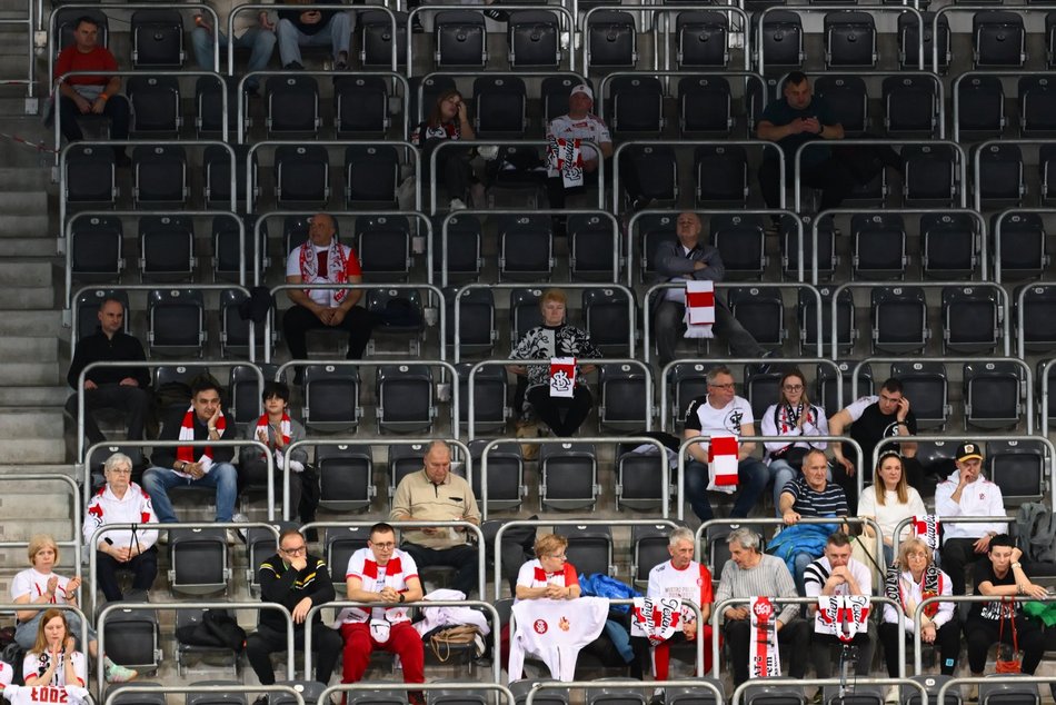 Łódź. Kibice na meczu ŁKS Commercecon Łódź z ITA TOOLS STAL Mielec. Byłeś/aś?