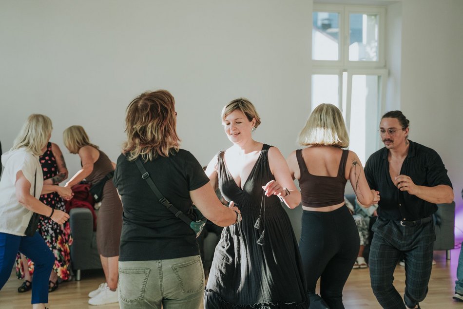 Łódź. Niedzielna potańcówka przy Piotrkowskiej. Pełno tańca, muzyki i dobrej energii!