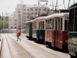 Łódź. 602. Urodziny Łodzi dla fanów tramwajów. Zwiedzanie zajezdni i zabytkowe pojazdy