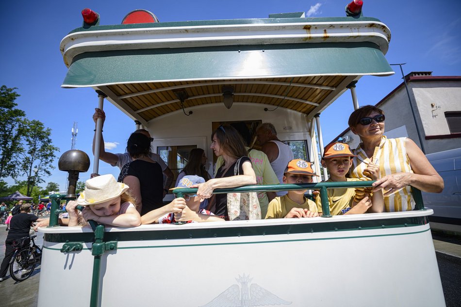 Łódź. Piknik otwarcia Szczecińskiej w Łodzi wielkim hitem. Tłumy łodzian bawią się świetnie