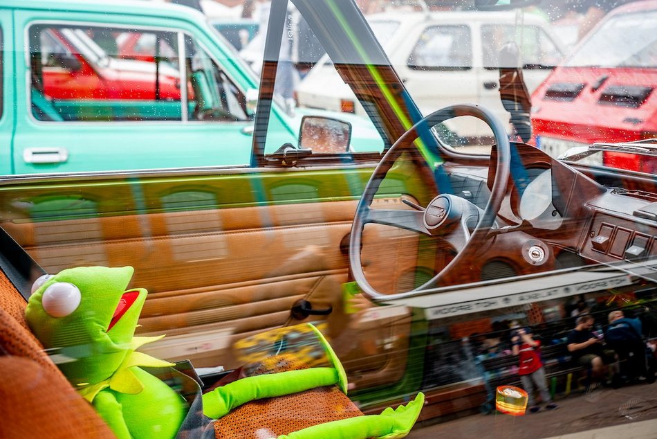 Łódź. Parada maluchów w Manufakturze! Kultowe fiaty 126p ciągle w modzie