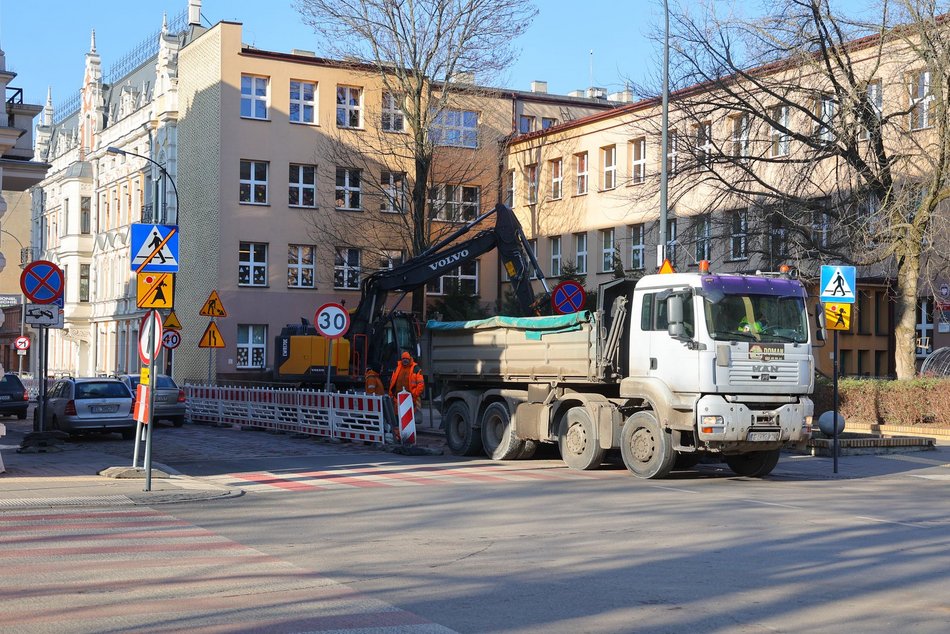 Łódź. Drogowcy rozpoczęli ostatni etap prac na Jaracza