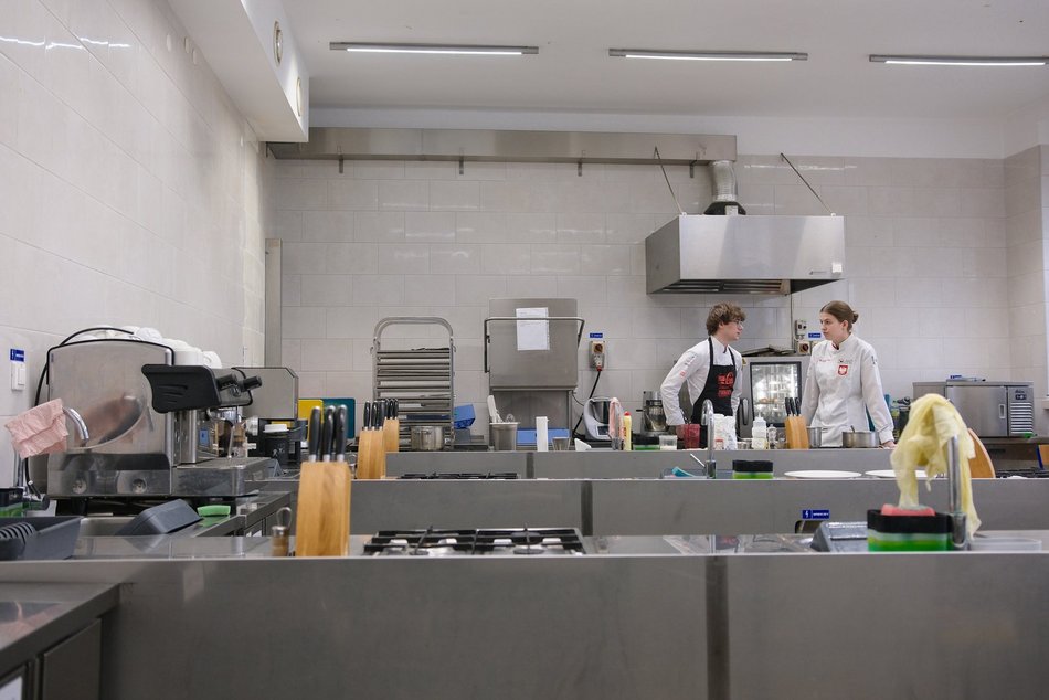 Łódź. Uczniowie Zespołu Szkoł Gastronomicznych w Łodzi