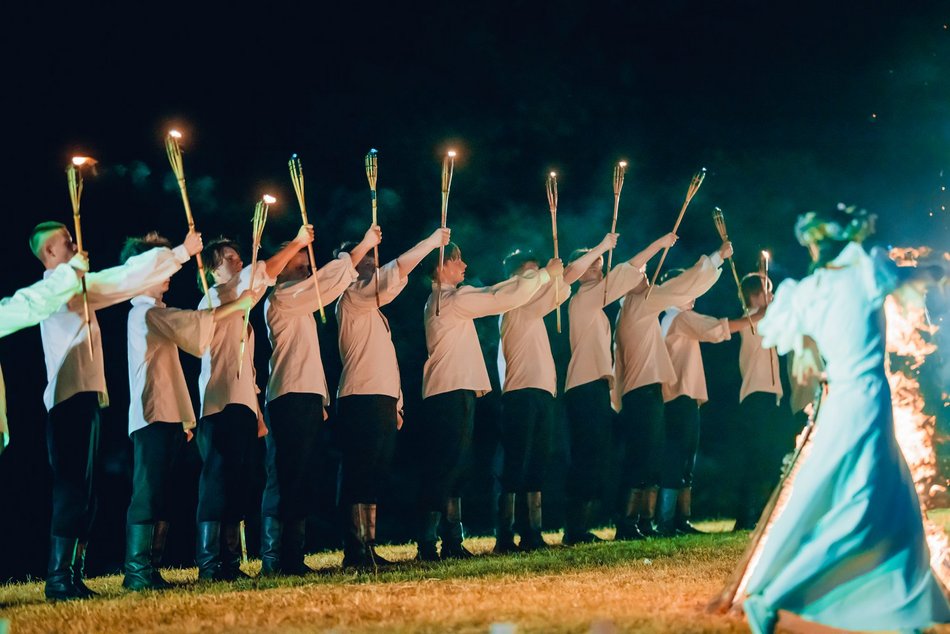 Łódź. Noc Świętojańska w Ogrodzie Botanicznym w Łodzi. Pełno magii, tańca i niezwykłych rytuałów