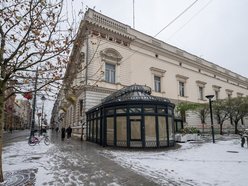 Łódź. Piotrkowska 77 w Łodzi. Kamienica na sprzedaż. Wnętrza i z zewnątrz