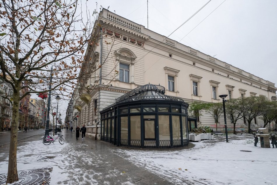 Łódź. Piotrkowska 77 w Łodzi. Kamienica na sprzedaż. Wnętrza i z zewnątrz