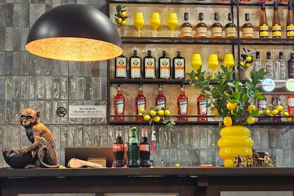 Łódź. Gdzie „Zetki” chodzą po zmroku w Łodzi? Pub Biblioteka, Niebostan, Owoce i Warzywa i więcej