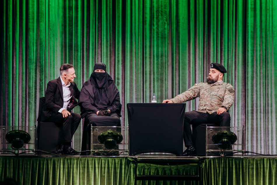 Łódź. Polska Noc Kabaretowa w Łodzi. Prawdziwa uczta humoru i tłumy w Atlas Arenie