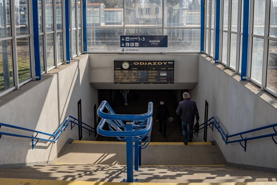 Łódź. Remont dworca w Koluszkach. Nowy parking, stacja rowerowa, przystanek autobusowy i więcej