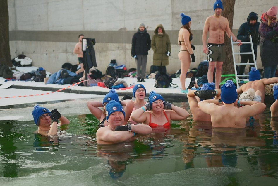 Łódź. Miłośnicy zimnych kąpieli w Orientarium Zoo Łódź