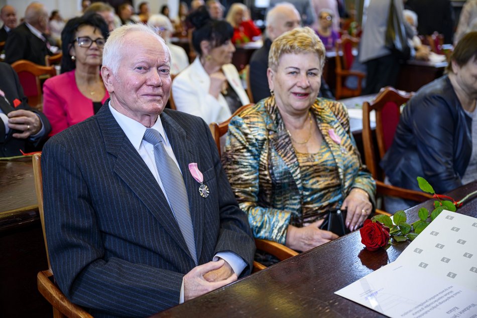 Łódź. Medale za długoletnie pożycie małżeńskie. To się nazywa wielka miłość!