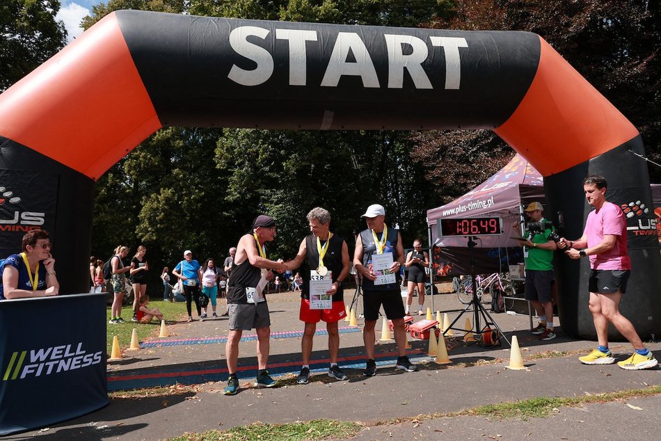 Łódź. Botaniczna Piątka w Ogrodzie Botanicznym w Łodzi. Biegowe emocje i pozytywna energia