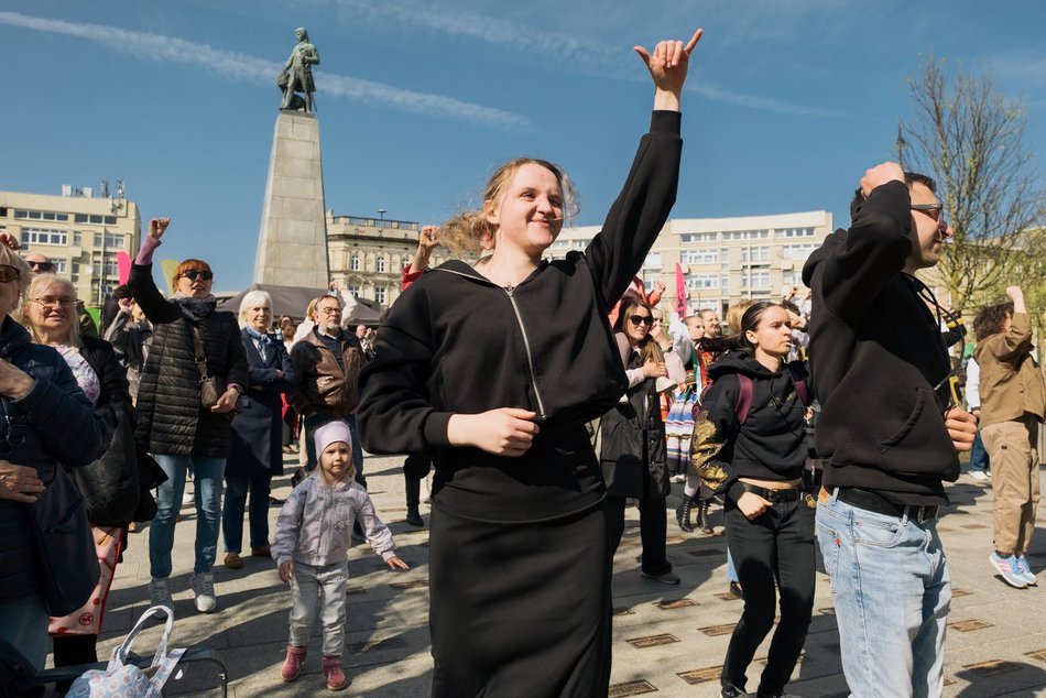 Roztańczeni Łodzianie na Placu Wolności! Tak świętowali Międzynarodowy Dzień Tańca