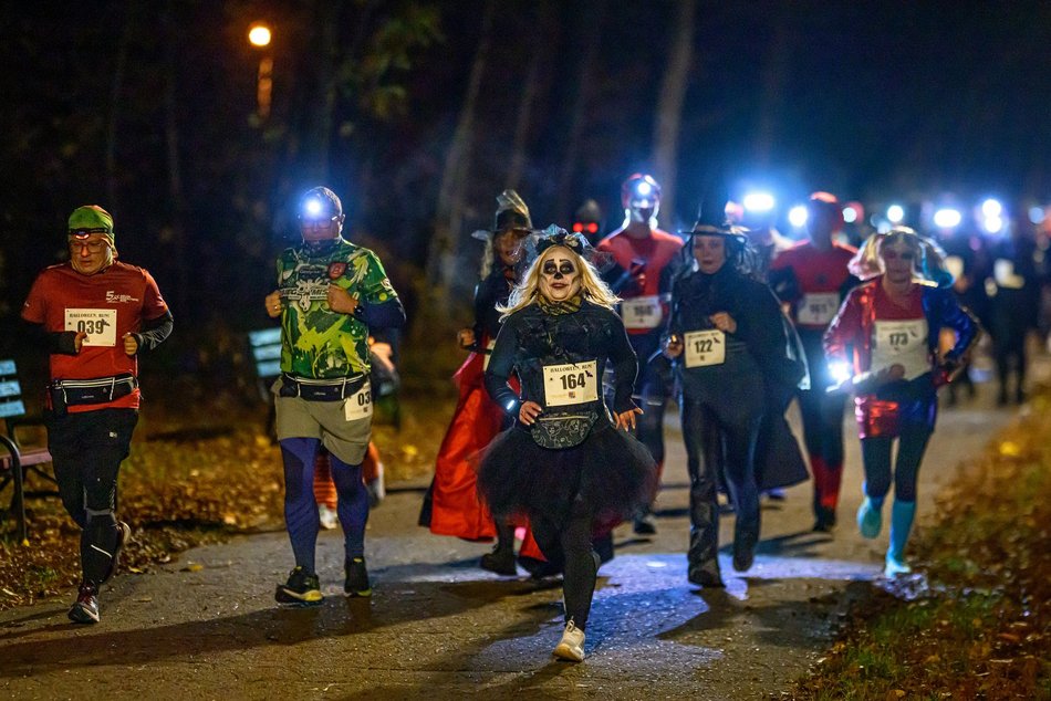 Łódź. Halloween Run w parku na Zdrowiu. Tak bawią się biegacze z Łodzi!