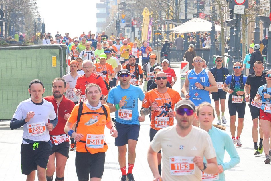 Łódź. DOZ Maraton Łódź 2026. Brałeś udział w biegu? Odszukaj się w galerii i zapisz na pamiątkę!