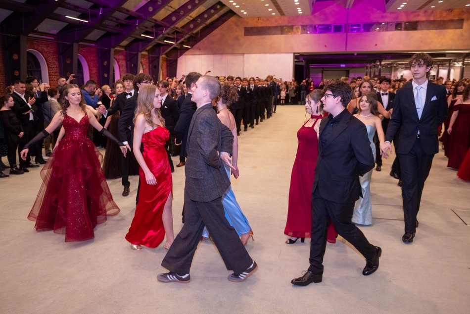 Łódź. Studniówka I LO w Łodzi