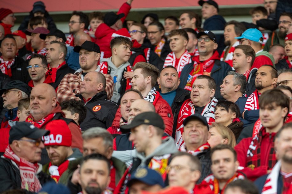 Łódź. Kibice na meczu Widzewa Łódź z Górnikiem Zabrze. Byłeś/aś? Znajdź się w galerii!