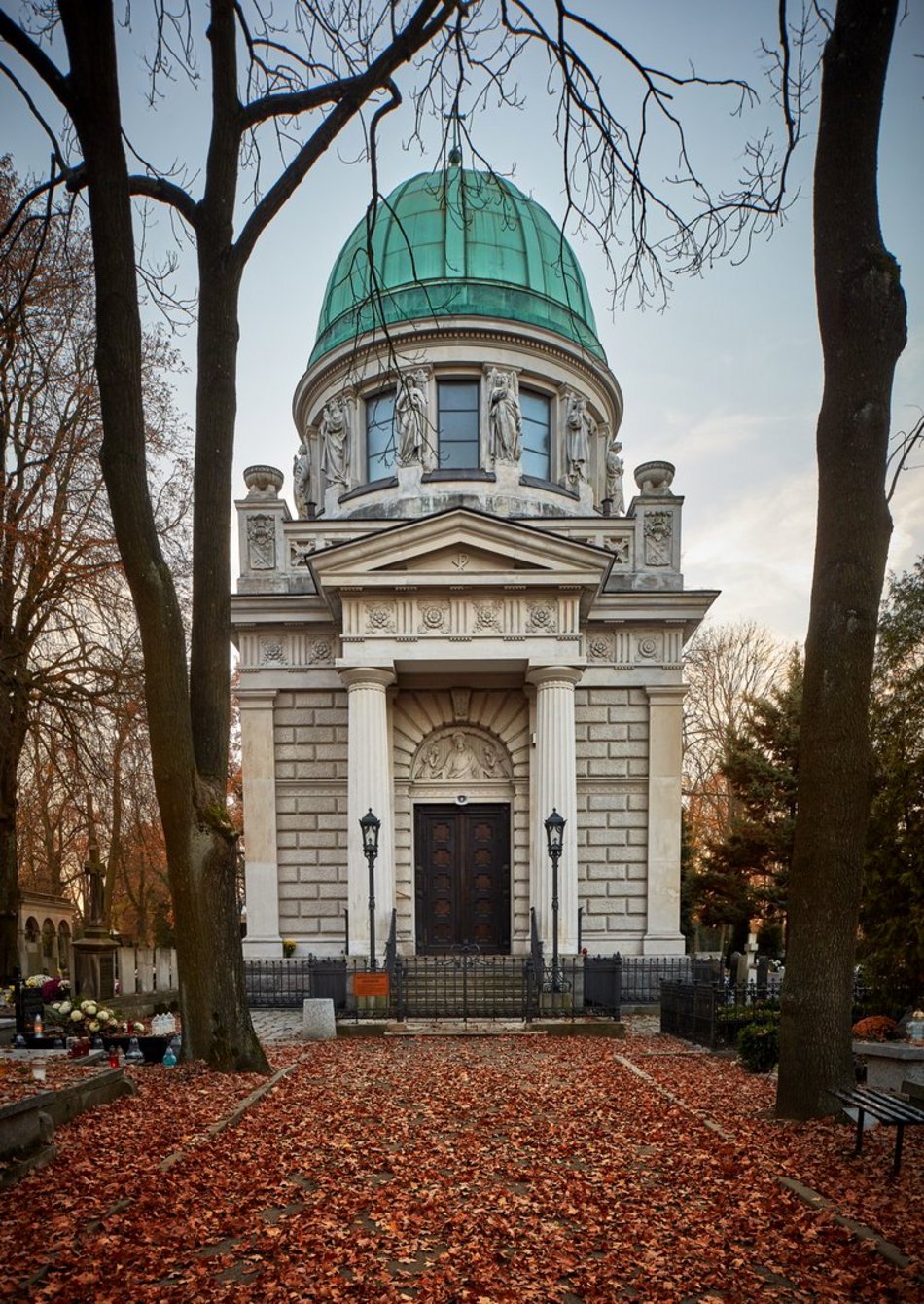 Zakład Urbanowskich specjalizował się m.in. tworzeniu nagrobków