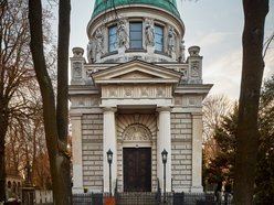 Zakład Urbanowskich specjalizował się m.in. tworzeniu nagrobków