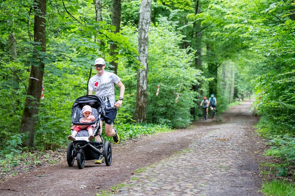 Łódź. Parkrun w Lesie Łagiewnickim w Łodzi. Brałeś udział w biegu? Znajdź się na zdjęciach!