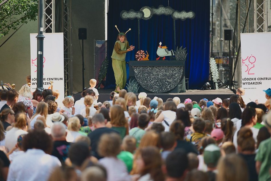 Łódź. Baśniowa Piotrkowska w Łodzi. Magiczny teatr zachwycił najmłodszych widzów