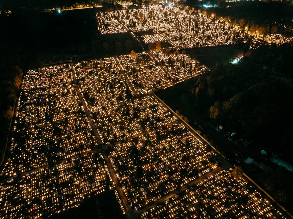 Cmentarz Szczecińska wygląda magicznie