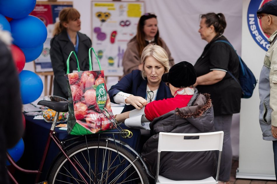 Ruszyły Senioralia 2026 w Łodzi. Trwa zabawa na rynku Manufaktury