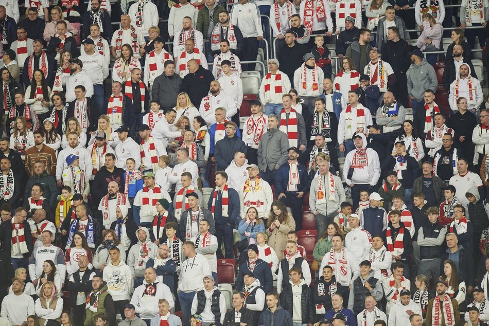 Kibice na meczu ŁKS Łódź - Wisła Kraków. Tłumy na trybunach