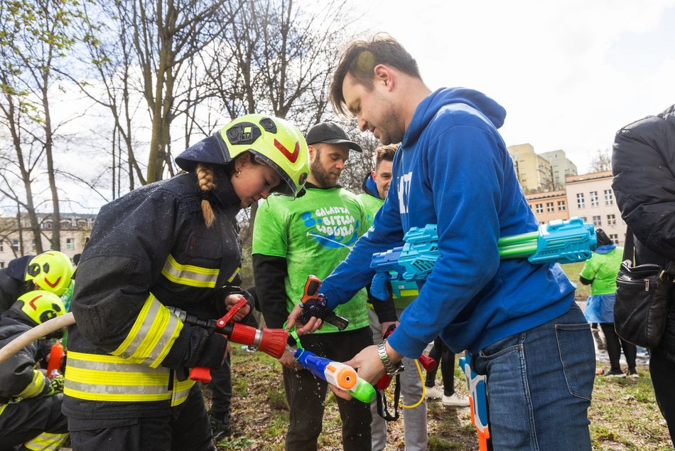 Łódź. Lany Poniedziałek na Manhattanie w Łodzi. Tak Łodzianie celebrowali śmigus-dyngus!