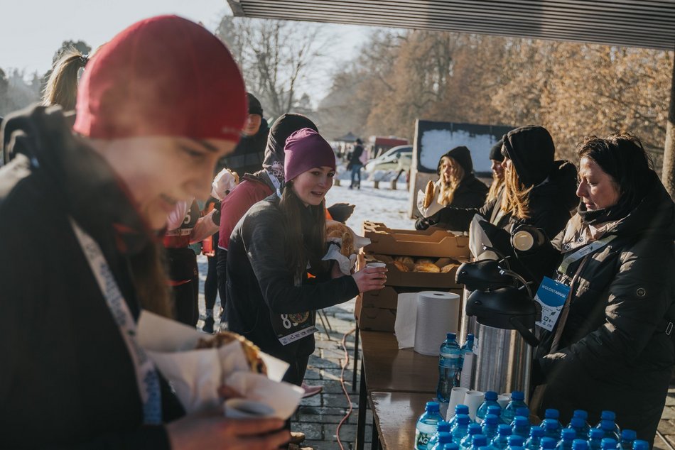 Botaniczna Piątka w Ogrodzie Botanicznym w Łodzi. Galeria z mroźnego biegu