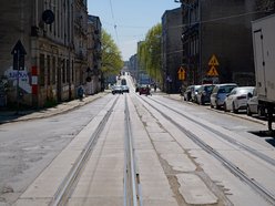 Łódź. Wielki remont Franciszkańskiej w Łodzi. Wyburzą kamienicę, żeby powstał pas ruchu!