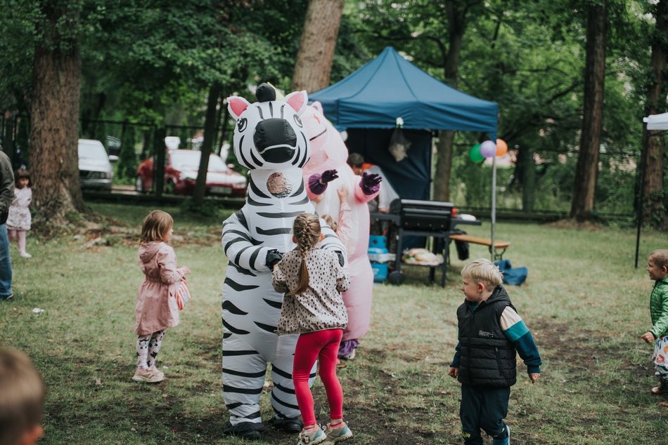Łódź. „Czwartki na wesoło" z MOPS Łódź. Gry, zabawy, warsztaty, dmuchańce i przekąski