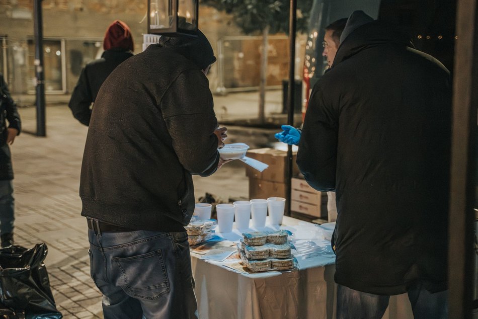 Łódź. Namiot Pełen Wsparcia w Pasażu Schillera