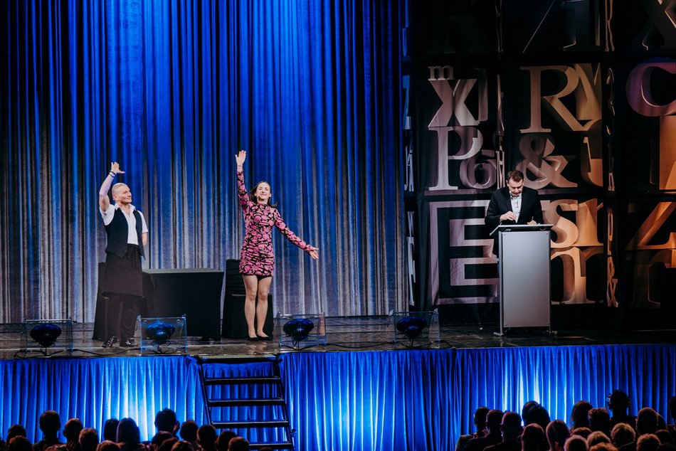 Łódź. Polska Noc Kabaretowa w Łodzi. Prawdziwa uczta humoru i tłumy w Atlas Arenie