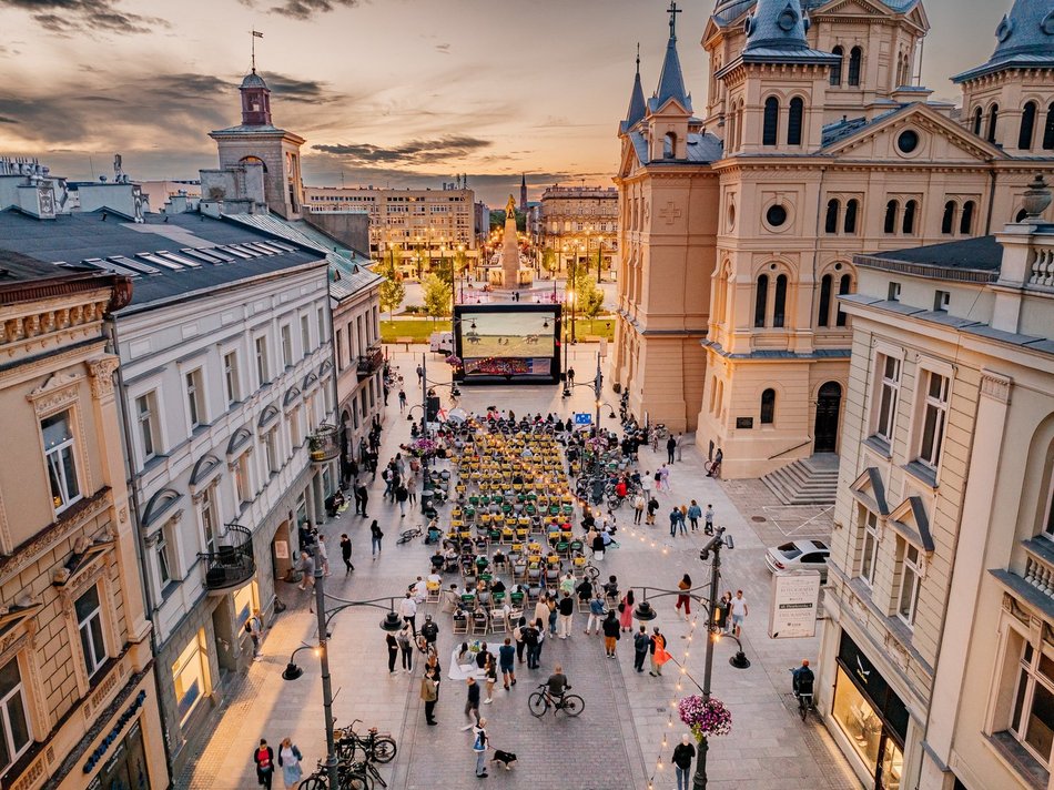 Polówka na placu Wolności