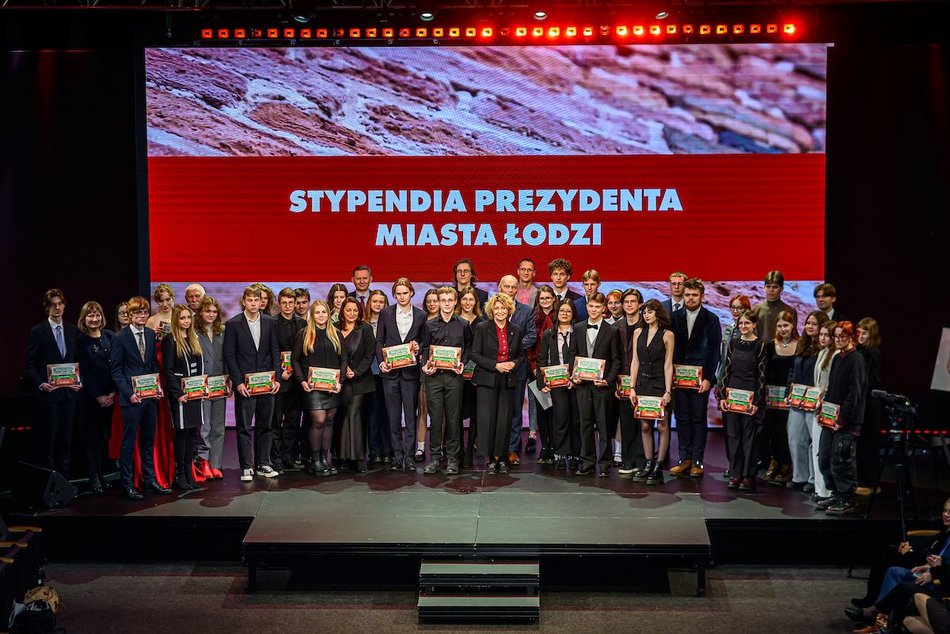 Łódź. Młodzi w Łodzi 2025. Stypendia dla najzdolniejszych rozdane