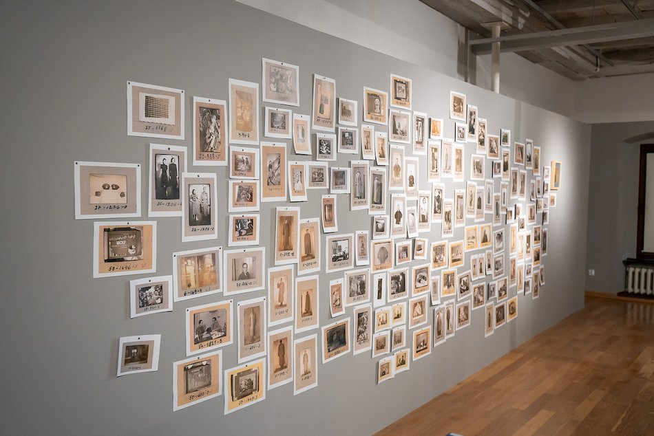 Łódź. Moda we wspomnieniach i fotografiach z łódzkiego getta. Nowa wystawa w CMWŁ