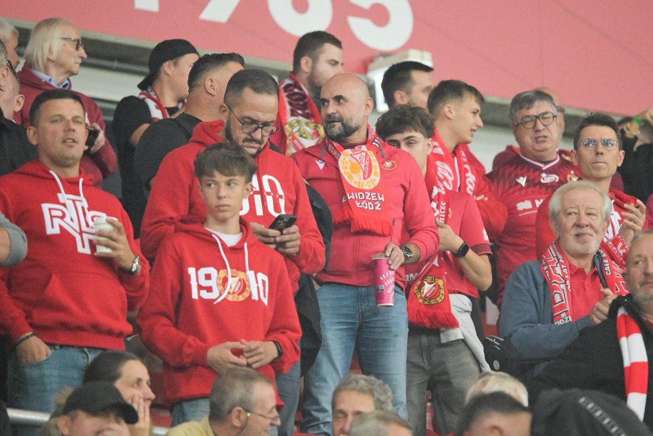 Kibice Widzewa Łódź z Pogonią Szczecin. Byłeś/aś tam? Znajdź się w galerii!