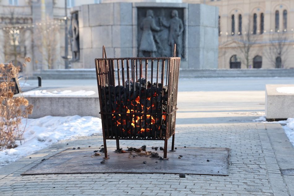 Łódź. Koksowniki na ulicach miasta