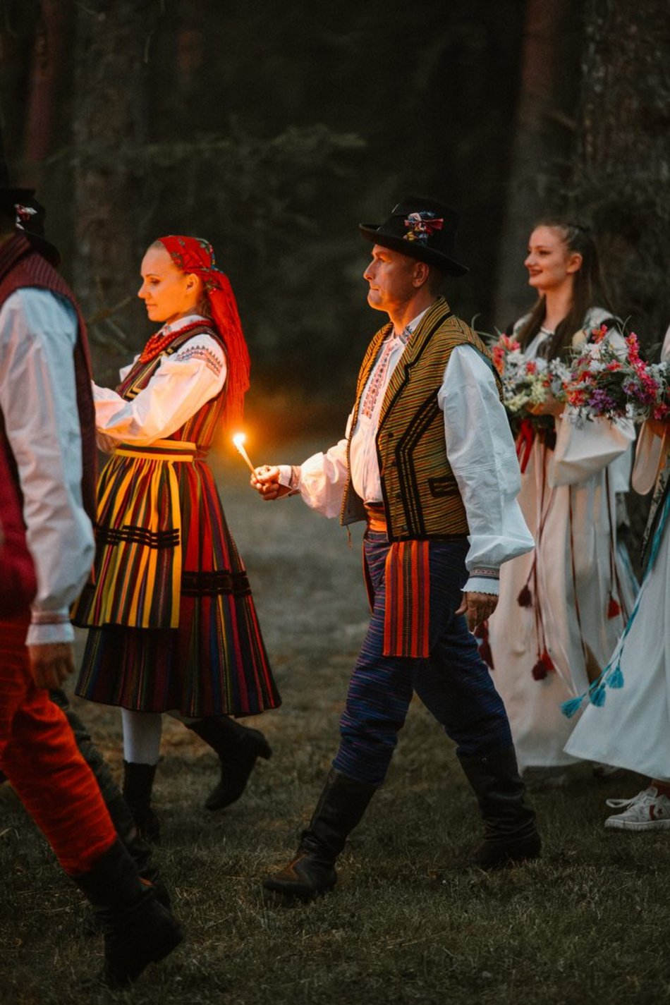 Łódź. Noc Świętojańska w Ogrodzie Botanicznym w Łodzi. Magia światła, natury i folkloru