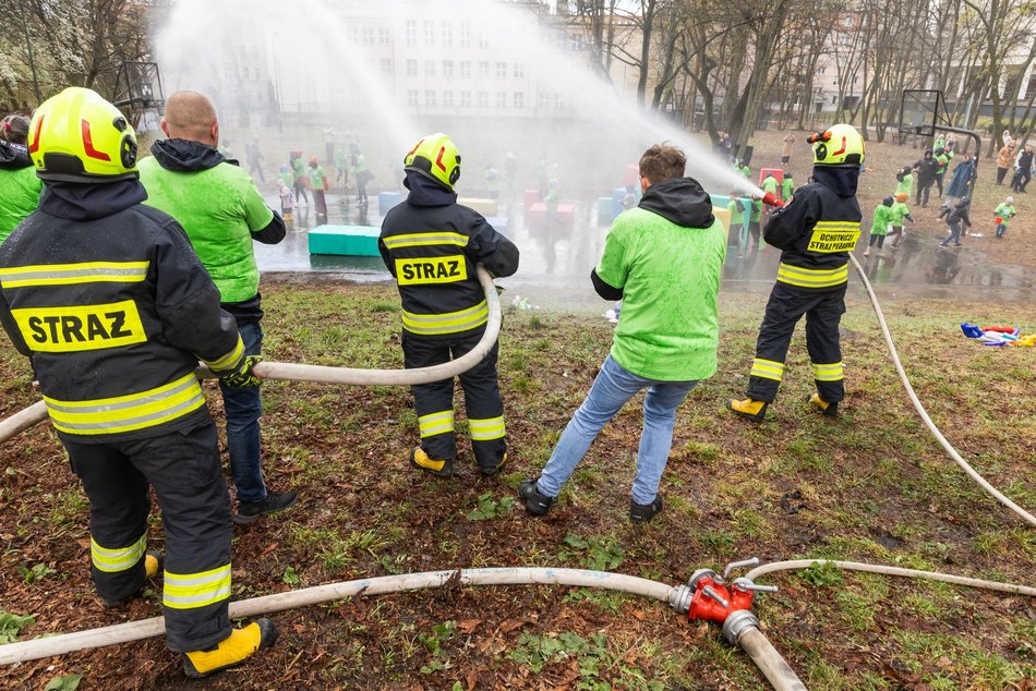 Łódź. Lany Poniedziałek na Manhattanie w Łodzi. Tak Łodzianie celebrowali śmigus-dyngus!