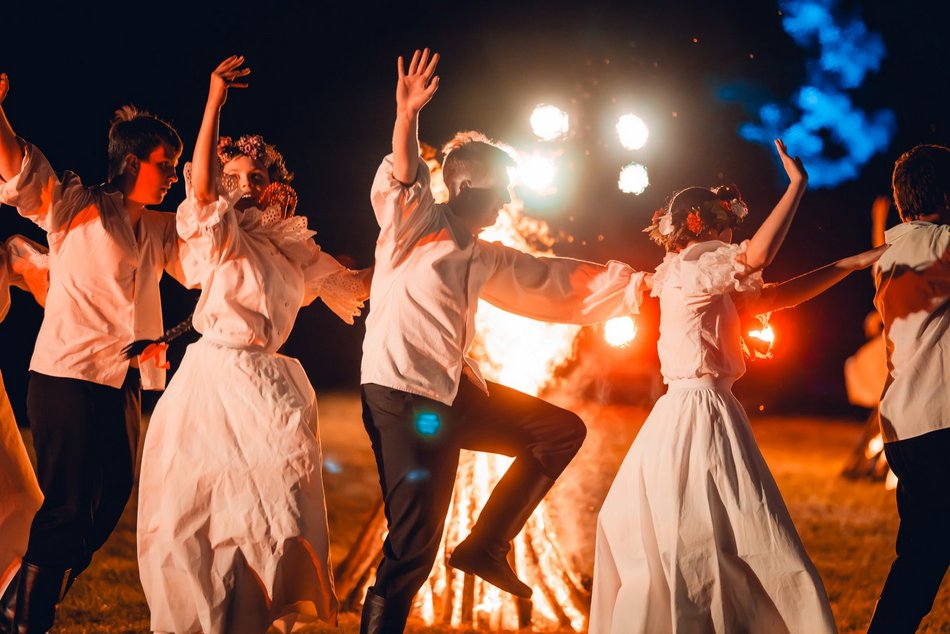 Łódź. Noc Świętojańska w Ogrodzie Botanicznym w Łodzi. Pełno magii, tańca i niezwykłych rytuałów