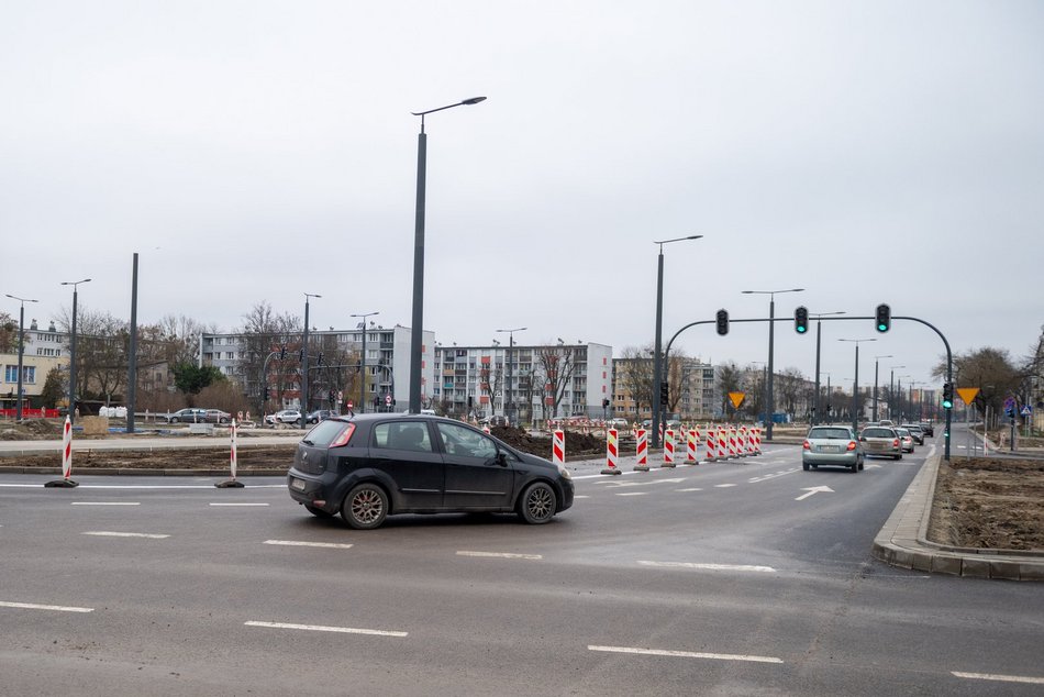 Rondo Broniewskiego w Łodzi otwarte! Przejazd z Dąbrowy na Chojny możliwy