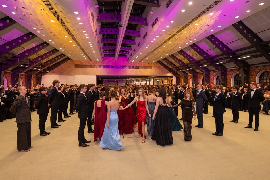 Łódź. Studniówka I LO w Łodzi