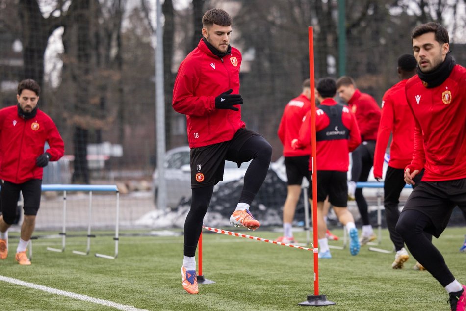 Łódź. Widzew Łódź pod ścianą? Arcyważny mecz z Pogonią Szczecin na wyjeździe