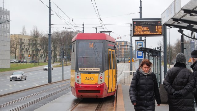 MPK Łódź. Tramwaje linii 14 wróciły na swoją trasę z Retkini na Dąbrowę [ZDJĘCIA]