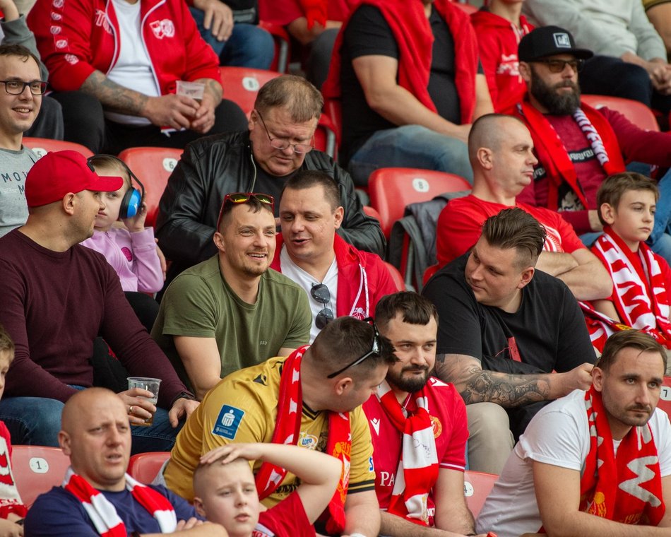 Kibice na meczu Widzewa Łódź z Koroną Kielce